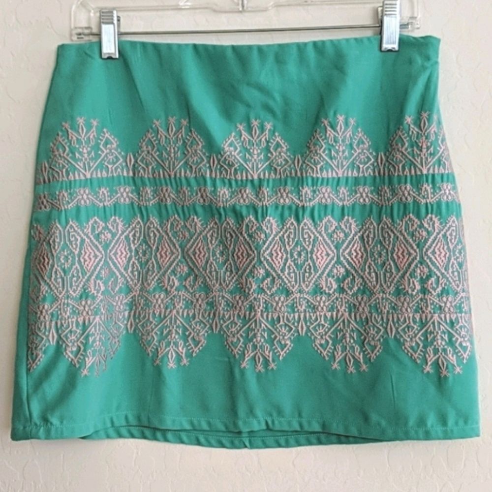 NWT Harper Green Embroidered Skirt - Size M